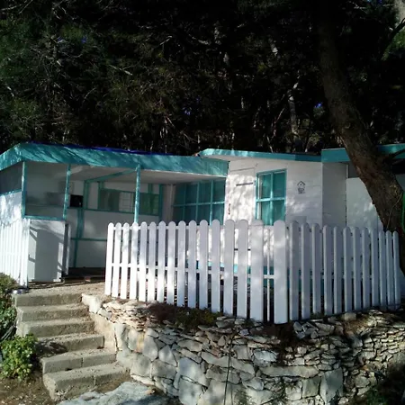 Strandhaus Tasalera Camping *