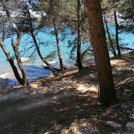 Strandhaus Tasalera Camping *